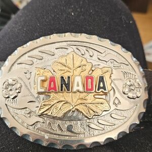 Vtg Canada Maple Leaf Belt Buckle- 3 7/8" x 3" & Belt 34 EUC